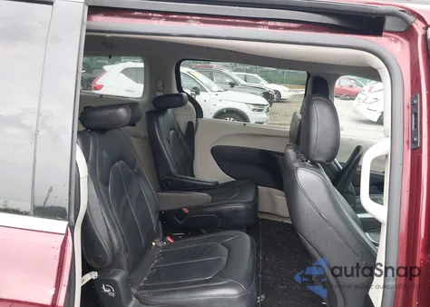 2017 Chrysler Pacifica Touring-L из США, поврежденный, VIN 2C4RC1BG5HR703688